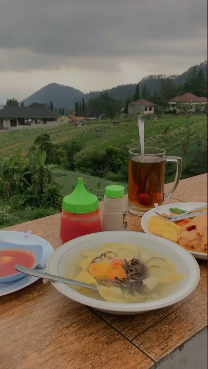 SARAPAN PAGI SAMBIL MELIHAT HIJAUNYA PEMANDANGAN | HALU STORY #shorts  #storyhalu #storyig #storywa