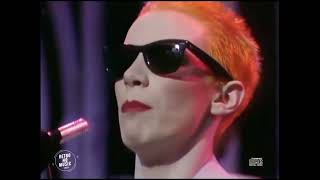 EURYTHMICS - Top Of The Pops TOTP (BBC - 1983) [HQ Audio] - Sweet dreams (Are made of this)