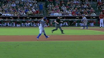 LAD@ARI: Kendrick, Seager combine for a double play