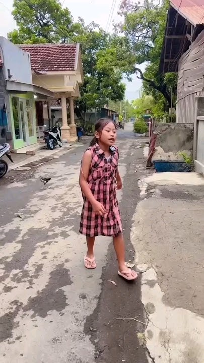 bahasa indonesia nya girlfriend day