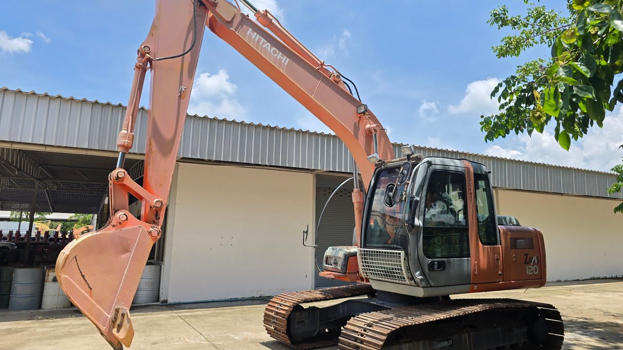 มาทายกันครับว่ารถคันนี้กี่ชั่วโมง HITACHI ZX120-1 สภาพนี้หาดูยากครับ 0625870434 เก่ง