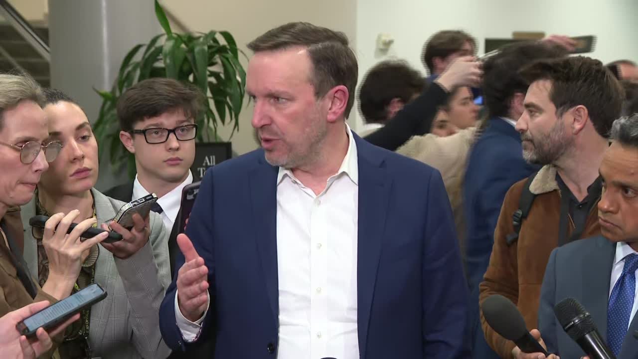 Un senador de EEUU acusa a funcionarios de la Casa Blanca de lucrarse de la guerra de Irán mediante apuestas cripto en Polymarket