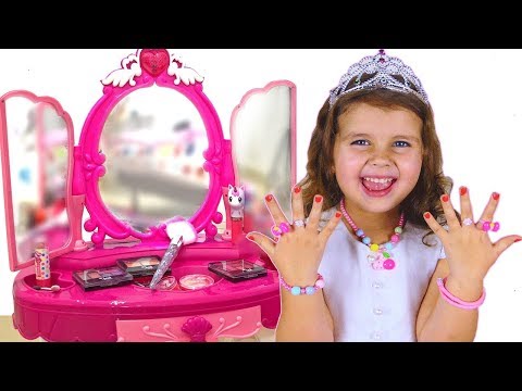 Video: Like A Princess: Luxe Lichaamscrèmes (deel één)