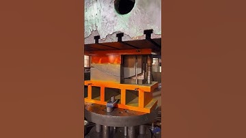 The forging process of the shovel- Good tools and machinery make work easy