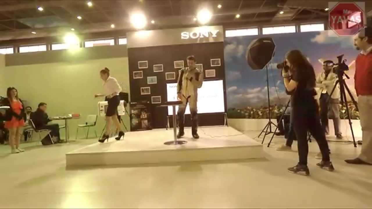 Mr.Yavaş # 10- Altın Elbiseli Adam programda doğum günü pastası süprizi.