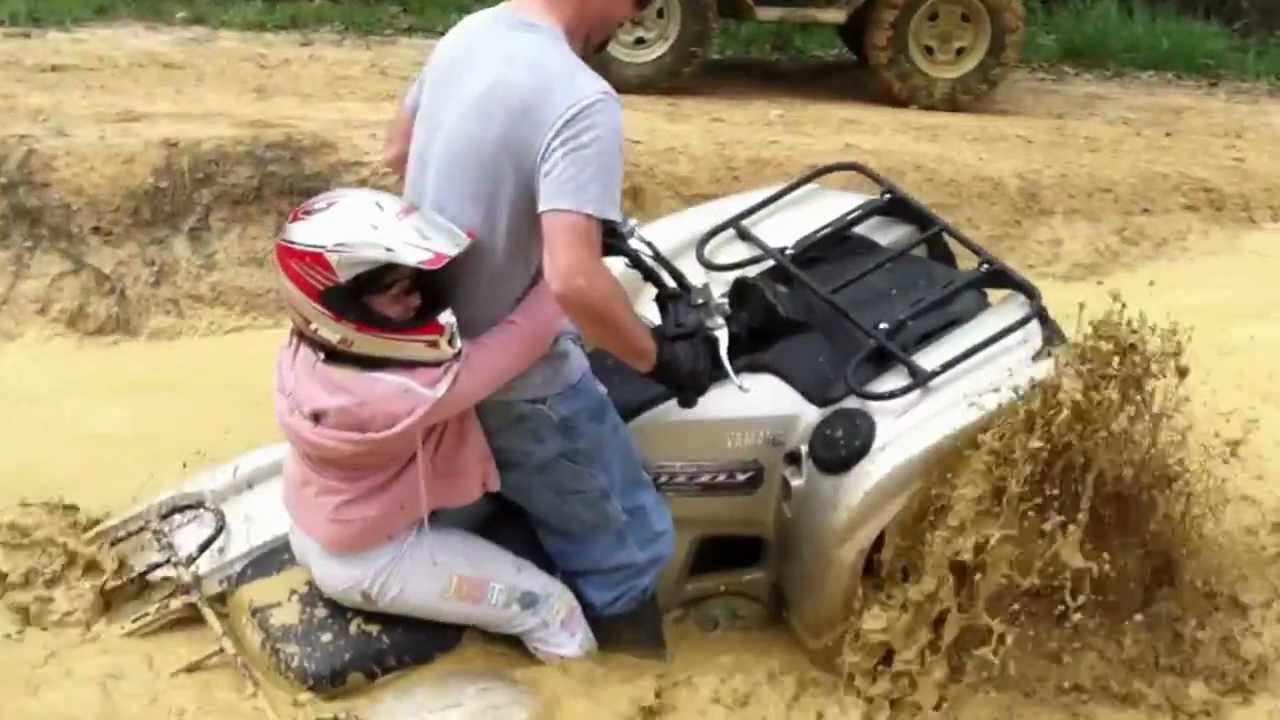 2012 Grizzly 700 SE Mudding at Royal Blue in Huntsville TN