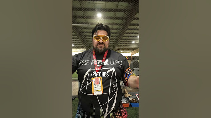 Ryan from Silverfox Industries is selling springs, patches, and merch (oh my) at BlasterCon!