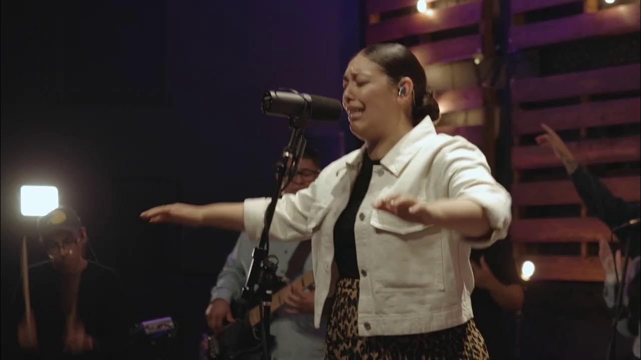 Te Rescataré - Priscilla Bueno (Vídeo Oficial) Te Rescataré - Priscilla Bueno (Vídeo Oficial)
