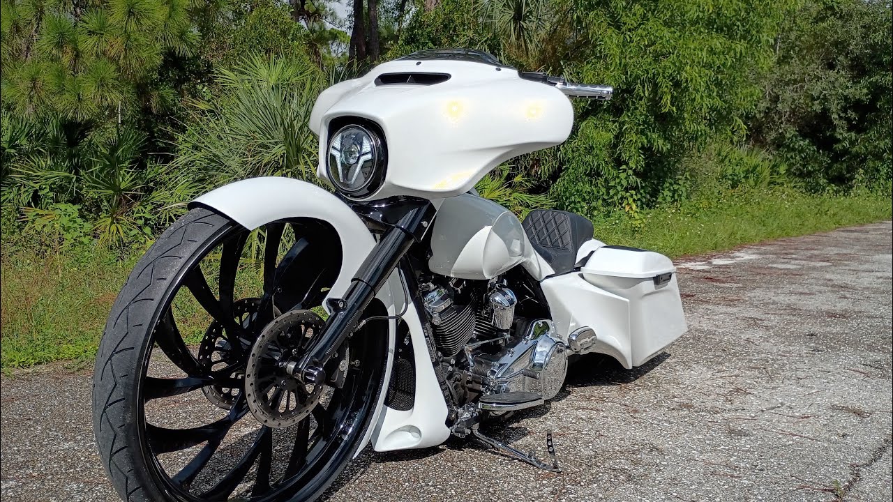 Sold Brand new Build Excellent condition 2017 StreetGlide 30” Big Wheel Bagger Full air 