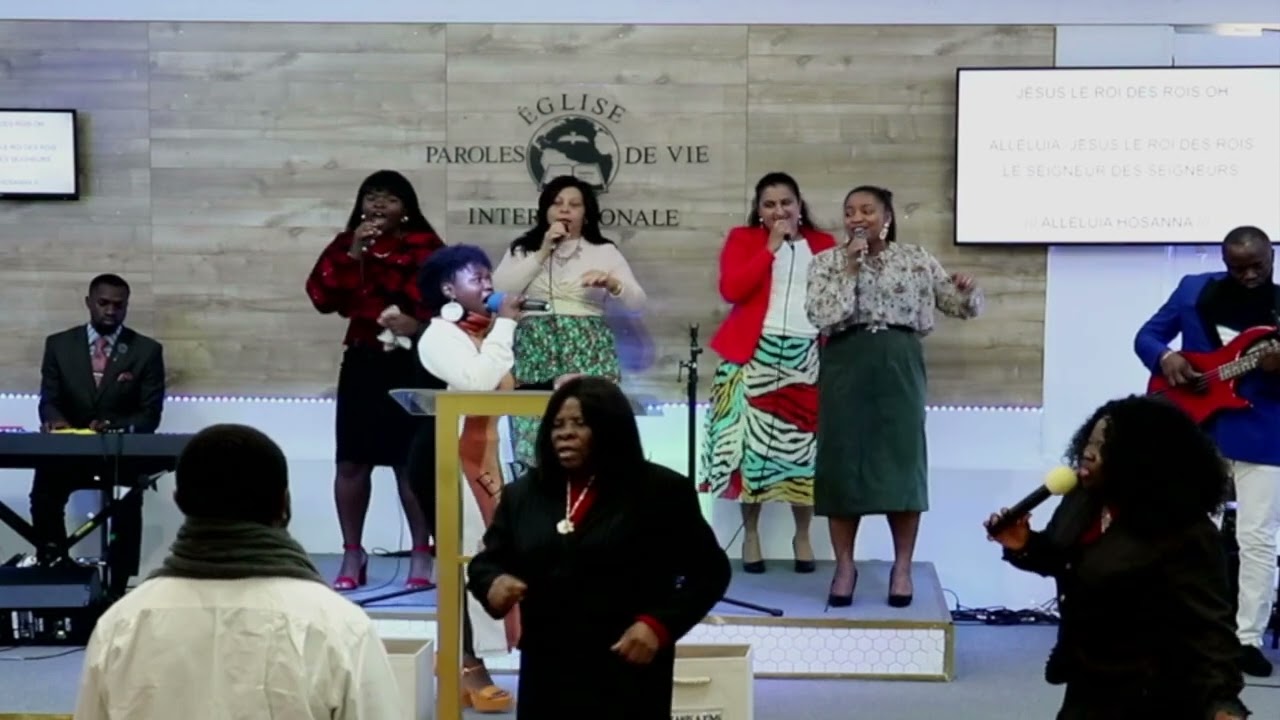 IL EST LE MÊME/ JÉSUS NE CHANGE PAS/ JÉSUS LE ROI DES ROIS/ HOSANNA À L'AGNEAU/ NOUS T'ELEVONS - OPP