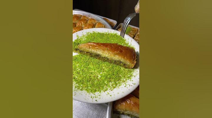 بقلاوة تركية بالفستق 😋 mirzadebaklavalari #turkey # حلويات