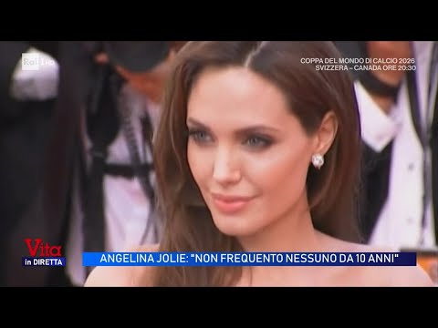 Video Angelina Jolie: Da 10 anni mai una relazione con un uomo - Vita in diretta 24/06/2026