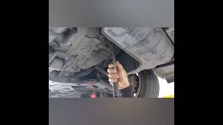 HOW TO CHANGE GEAR OIL OR TRANSMISSION OIL/ HYUNDAI ACCENT WALANG MAGNET ANG OIL DRAIN PLUG