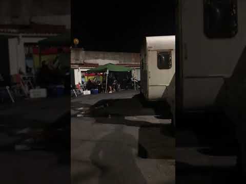 Fiesta ilegal en un garaje pese a las denuncias de los vecinos... Y no son chavales