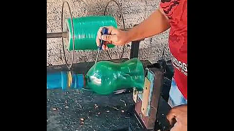 ♻️  Повторное использование ПЭТ-бутылки с помощью машины, которая распутывает бутылки ♻️