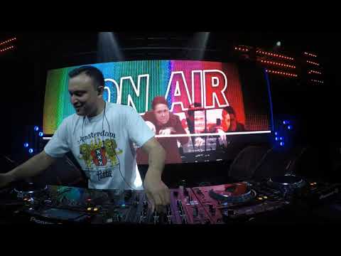 Rockefellababe B2B WEF bij Amsterdam Open Air op de Vunzige Deuntjes stage | Hosted by EDDIETHEHOST