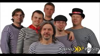 Video thumbnail of "Kihnu poisid - Nii kui üks pääsuke"