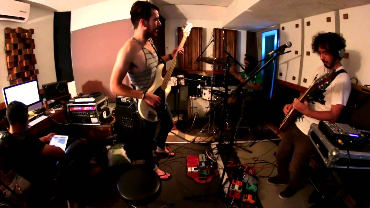 Golden Crack - Rehearsal (2014)