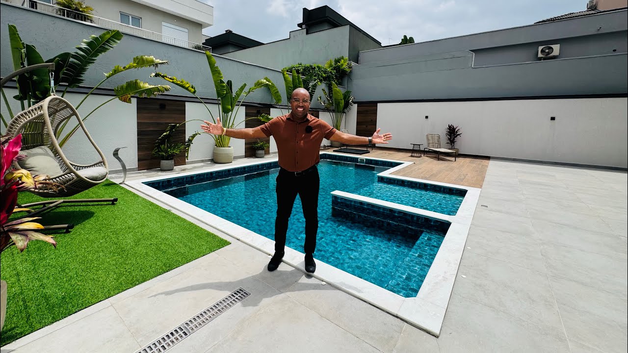 Impossível Não se Impressionar! Sobrado com 3 Suítes + 1 Dormitório no térreo|Área de Lazer Completa