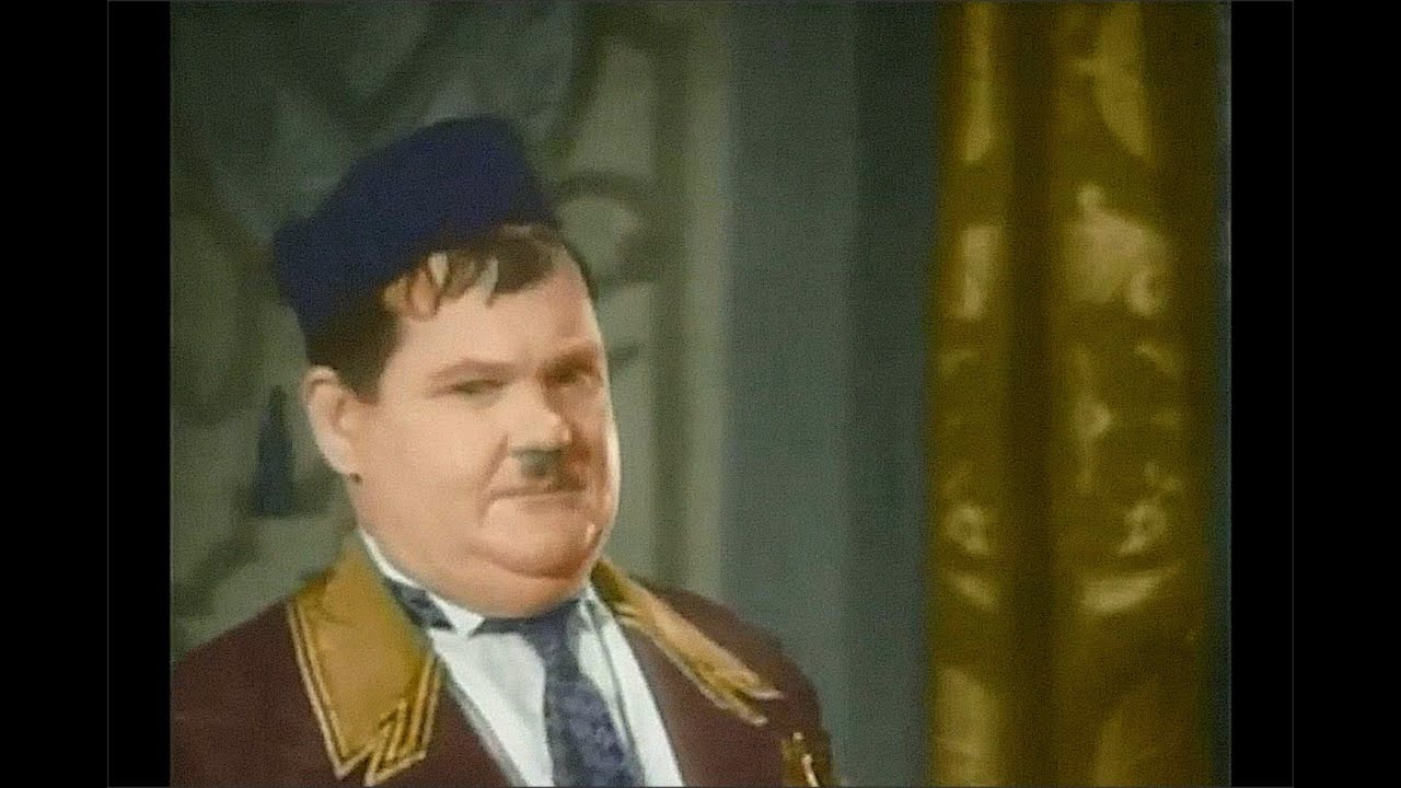 Laurel & Hardy - Another Fine Mess (bit) - ... what a lovely piano!...