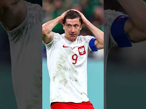 OGROMNY NIEDOSYT! LEWANDOWSKI ZMARNOWAŁ KARNEGO... #shorts