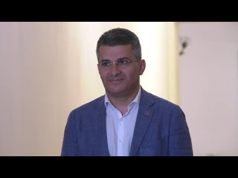 ამდენი ხალხი არაფორმალურ შეხვედრაზე მოხვედით? მთელი ქართული მედია,რა ლოგიკაა- მდინარაძე ჟურნალისტებს