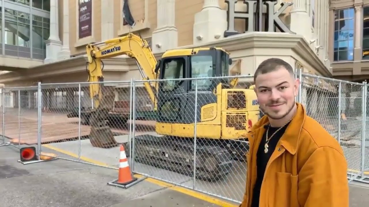 تحويسة في مريكان مع سيد احمد هوما وين وحنا وين (حوزوه من الكزينو في الأخير الفيديو)😂