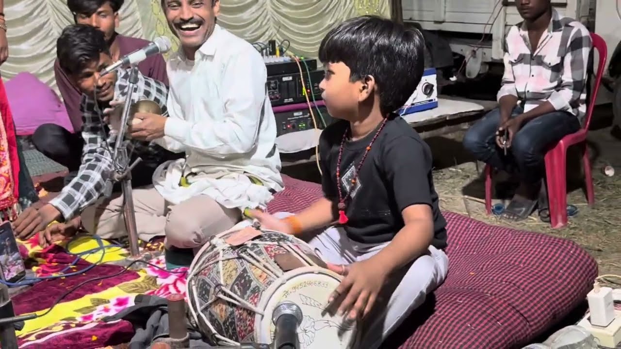 6 साल का बच्चा ने बिरहा मे ऐसा ढोलक  बजाया की सब नाचने लगे  #mashum_dholak_wadak