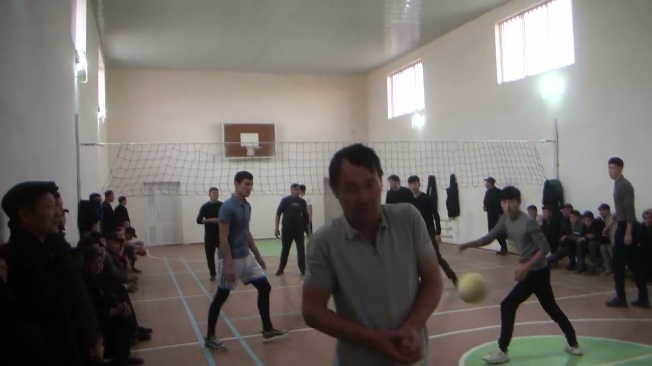 ҮШТӨБЕ ауылы 83 жастары волейбол ойыны