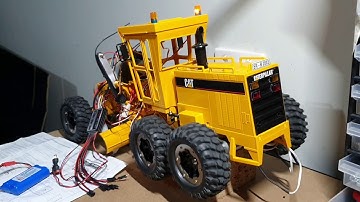 RC Motor Grader  160H Caterpillar