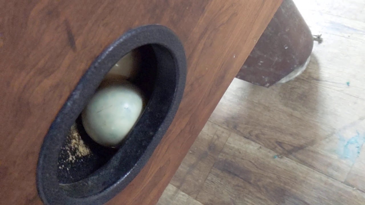 Inside A Valley Pool Table, And How Cue Balls Are Diverted.