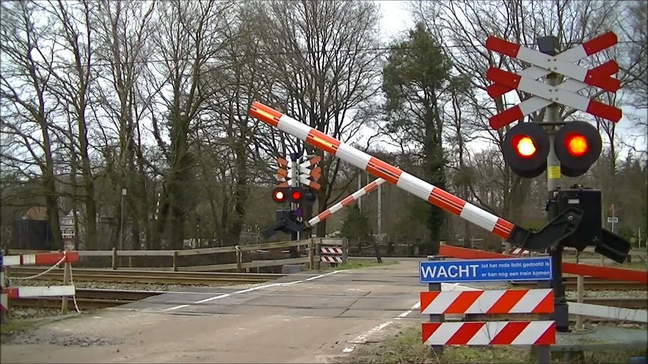 *Opgeheven* Spoorwegovergang Herfte (Zwolle) // *Removed* Dutch railroad crossing