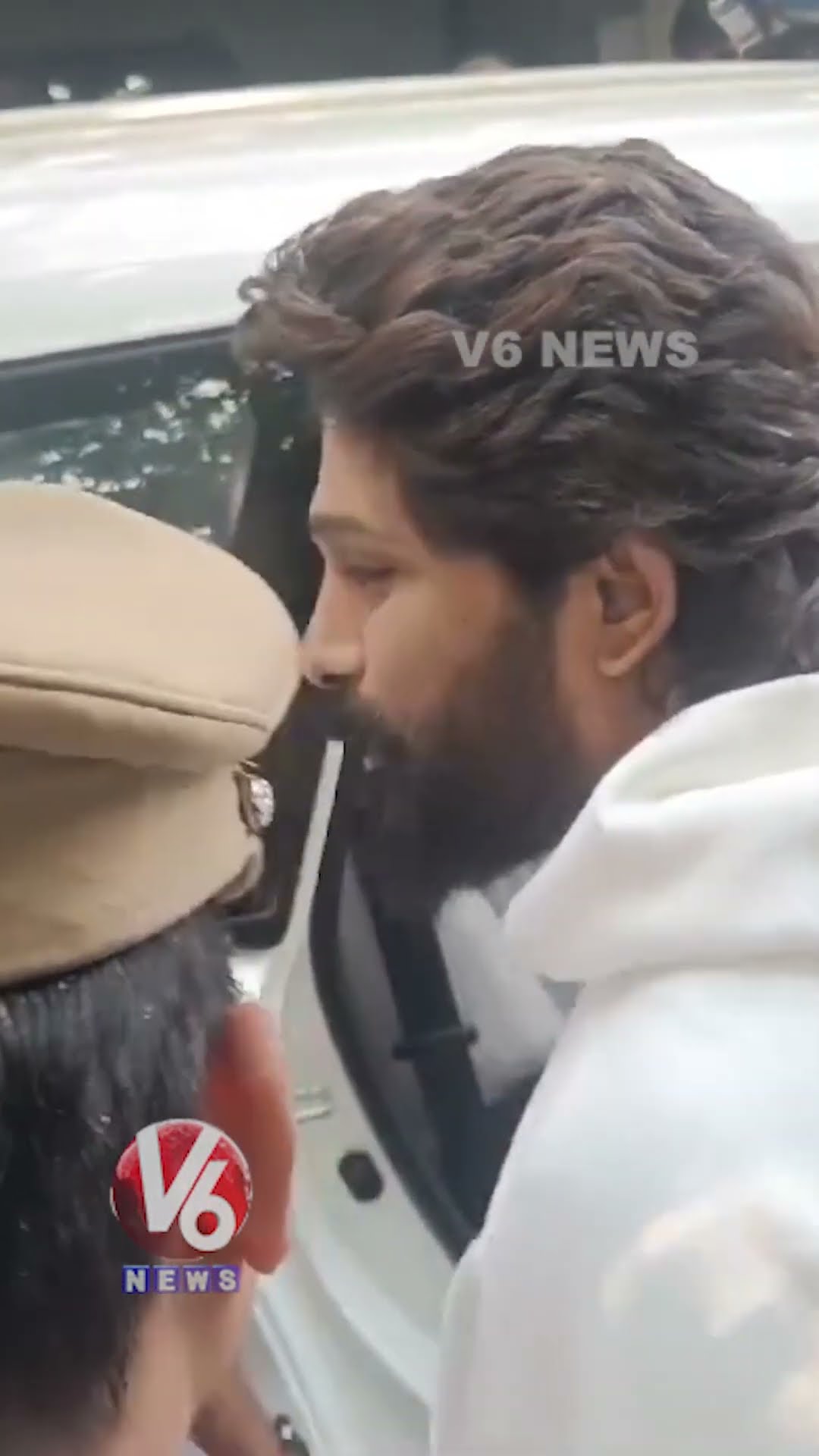 నాన్న మంచి ఐనా చెడు ఐనా నాకే  | Allu Arjun Arrest | V6News