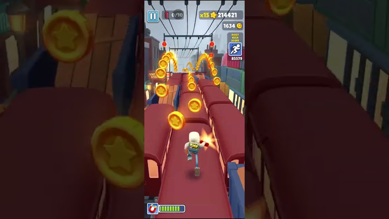 Playing subway surfers ❤️ 