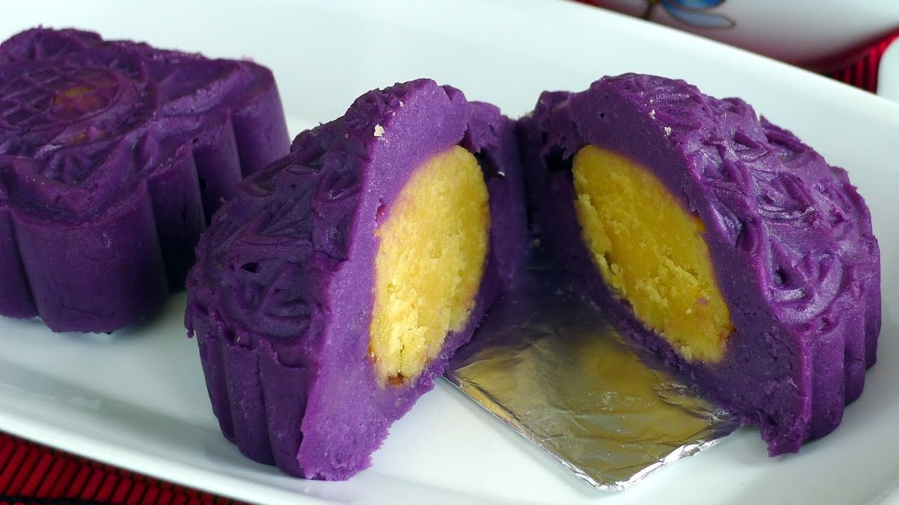 Purple Mooncake Recipe - Banh trung thu tim   Helen