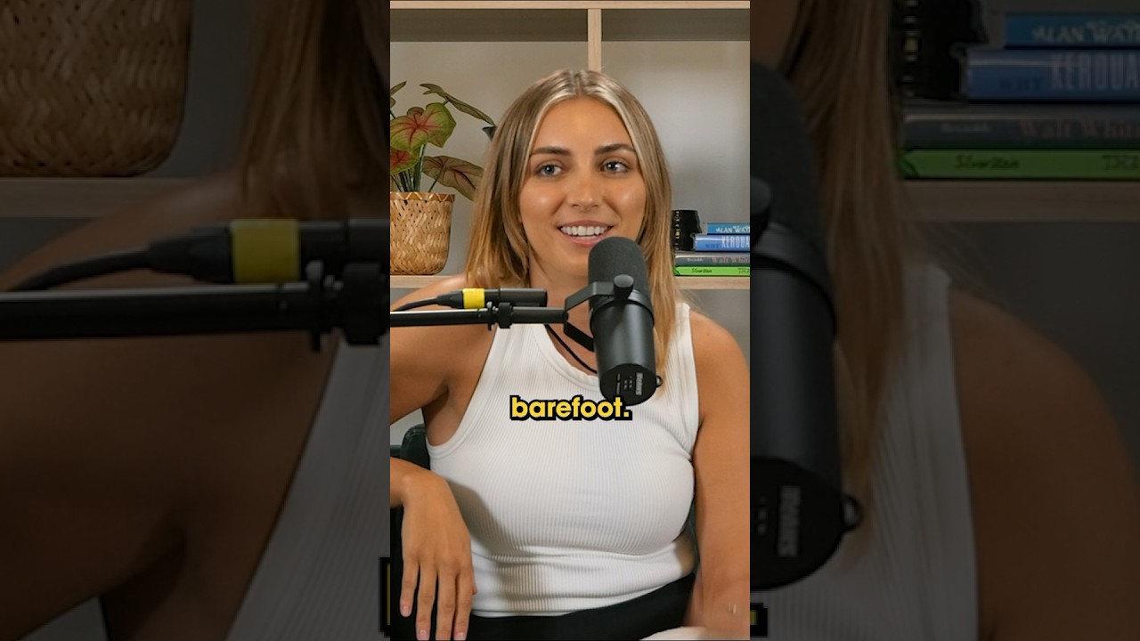 Эмилия Хартфорд получает денежные предложения за вождение босиком – Широкие идеи 