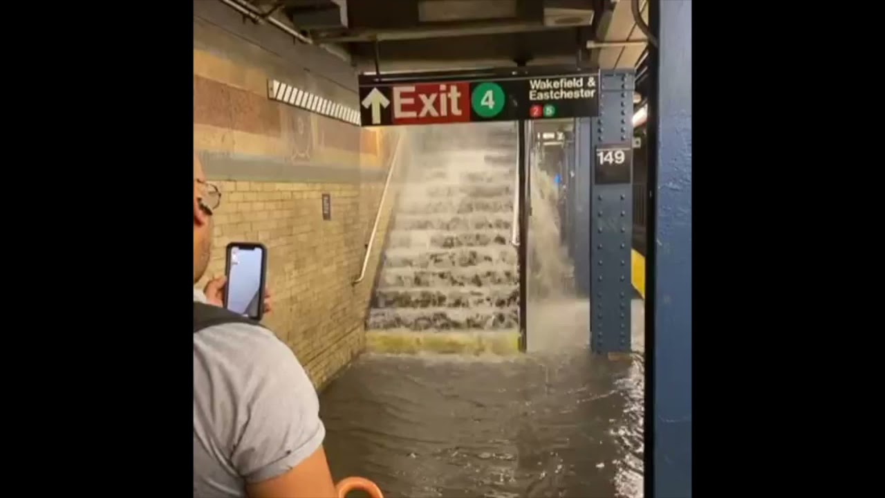 Heavy Rainfall Floods New York City Subway Stations - YouTube