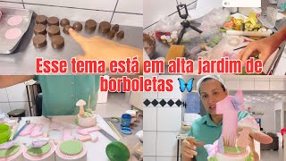 OS DOCES E BOLO MAIS LINDO QUE VOCÊ VAI VER HOJE ESTÁ NESSA ENCOMENDA NO TEMA JARDIM DE BORBOLETAS🥰