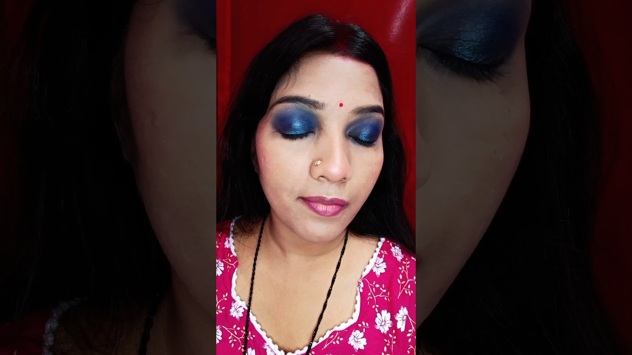 blue smoky eye makeup💙#trendingshorts #viralvideo #eyemakeup #smokyeyelook #ytshorts#explorepage