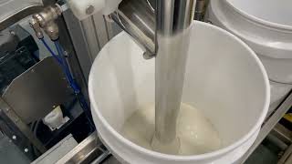 Pail Filler with Integrated Lid Dropper & Pressure Closer (1)