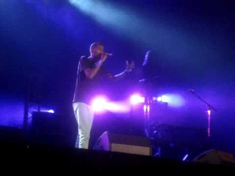 Stromae - House'llelujah (Fte de Wallonie  Lige - 19/09/10) - LIVE