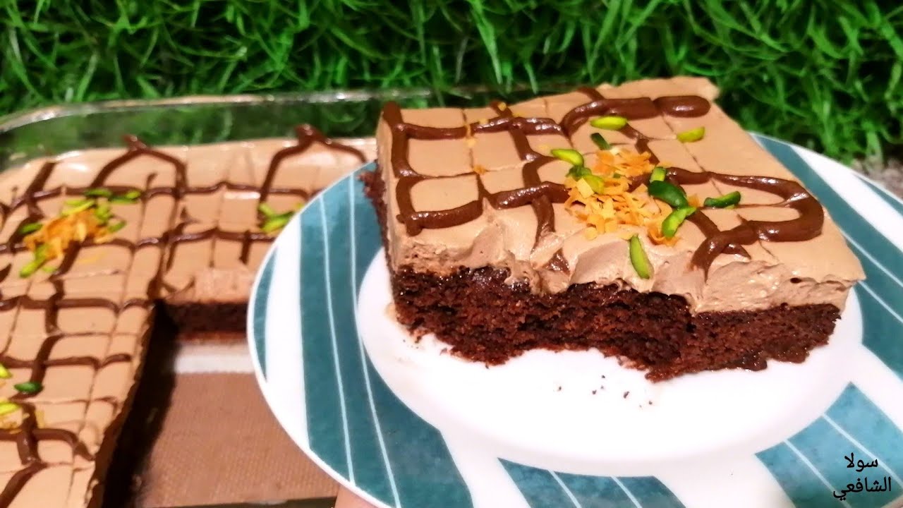بكوب دقيق وبيضتين فقط وبدون مضرب كهربا ولا خلاط هتعملي ألذ وأسهل كيك شوكولاته طبقات من مطبخ سولا 👌