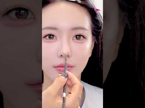 예쁜사람더예쁘게해주기#메이크업아티스트#메이크업#메이크업튜토리얼#하이라이터#아이메이크업#봄메이크업#makeup#makeuptutorial#kbeauty