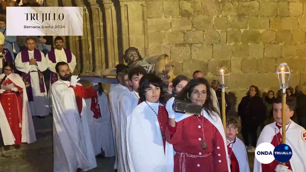 DIRECTO - Vía Crucis Penitencial por la zona monumental. #SemanaSanta Trujillo 2024