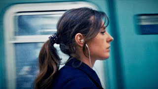 Emma Hoet - Jaimerais Tant Que Tu Sois Là Lyrics Video