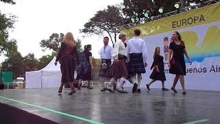 Traditional Scottish Dance / Danza Tradicional Escocesa 2