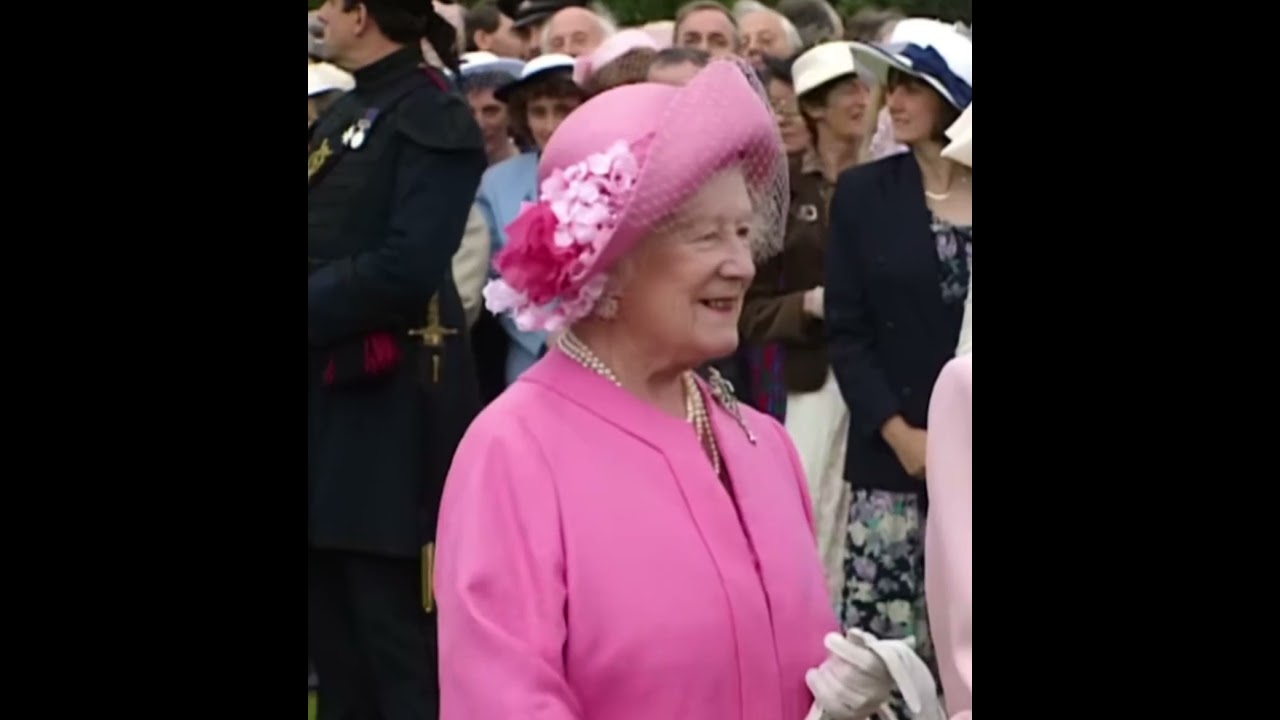 Queen Mother speak to a granny at garden party (1990)| 