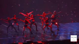 حفل بلاك بينك   رقص على       سمعها