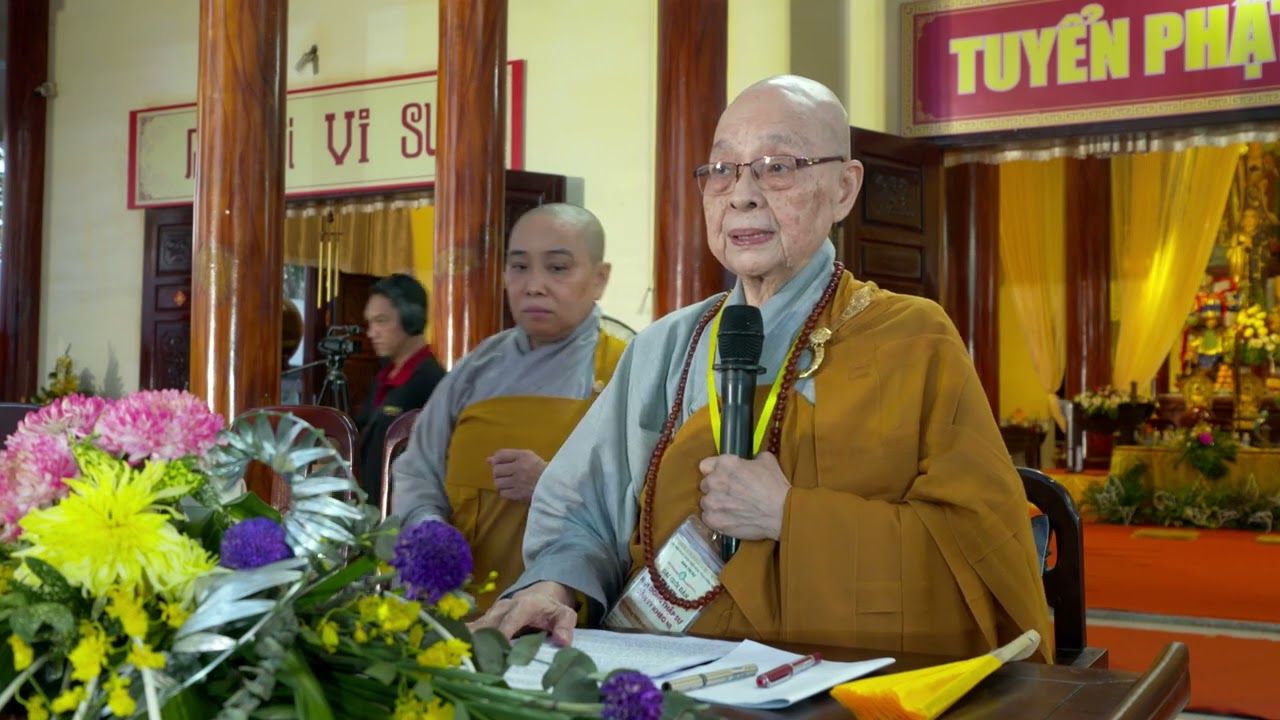 Ni Trưởng Thích Nữ Huệ Hương Thuyết giảng cho Ni giới Giới Trường Ni   Đại giới Đàn Đạt thanh 2024