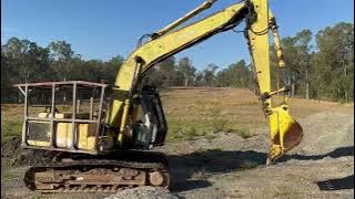 SUMITOMO SH200 TRACK EXCAVATOR